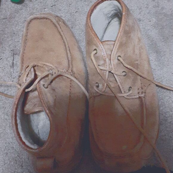 Well worn men uggs - Picture 1 of 1